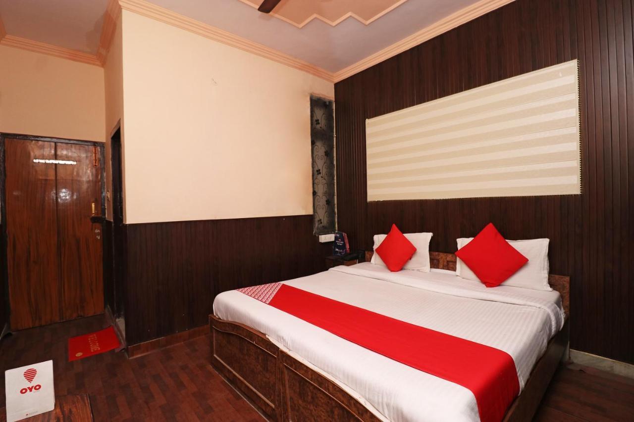 Oyo 8379 Hotel Kamal Lucknow Buitenkant foto