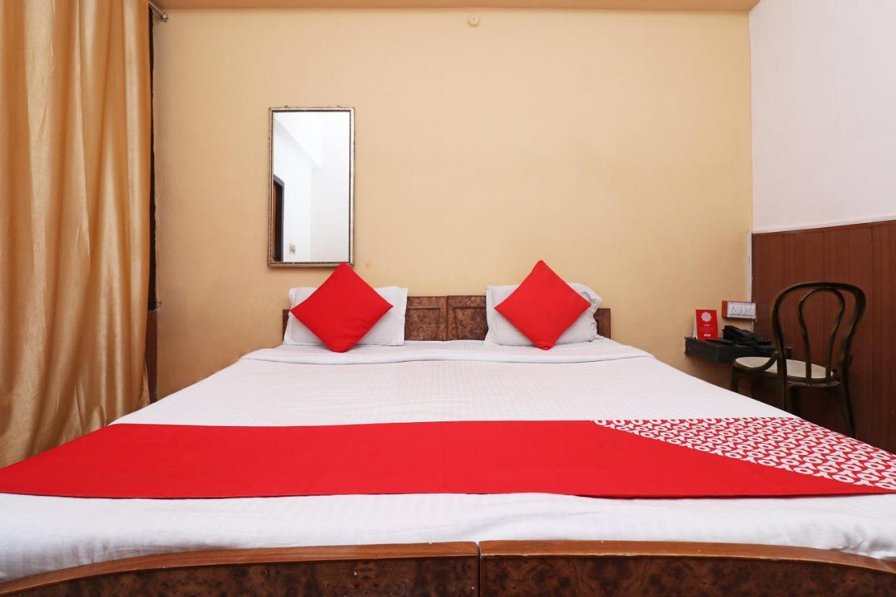 Oyo 8379 Hotel Kamal Lucknow Buitenkant foto
